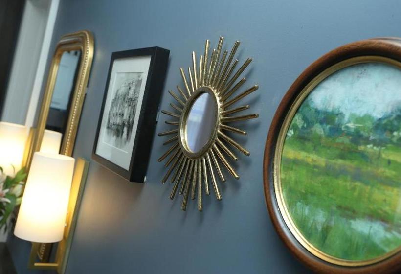 تختخواب و صبحانه St Martins Lodge