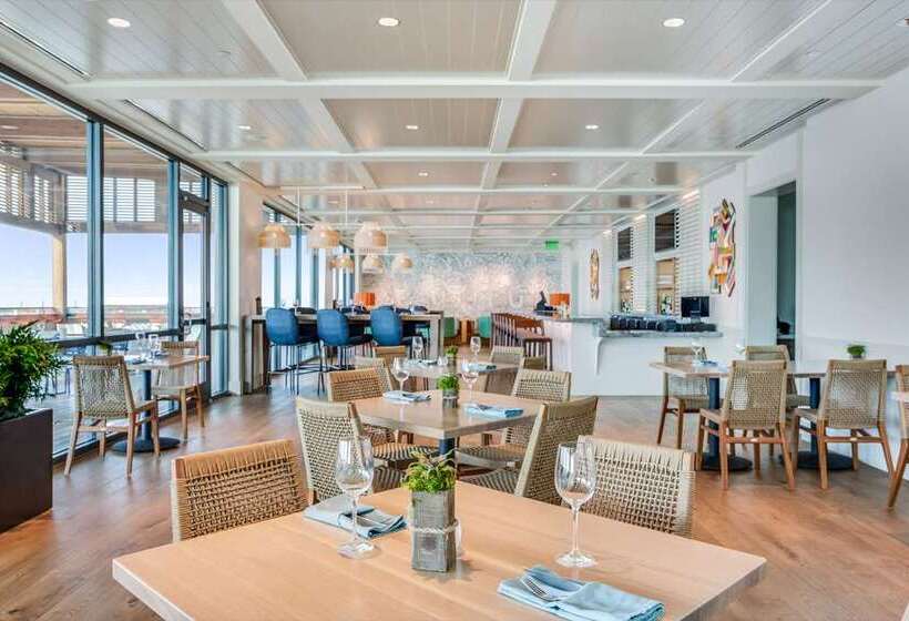 هتل The Lodge At Gulf State Park, A Hilton