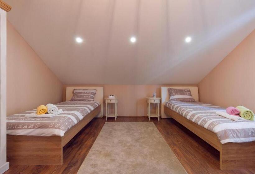 پانسیون Anamari Loft Rooms