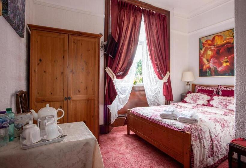 بنسيون Drumfearne Guesthouse & Tearoom