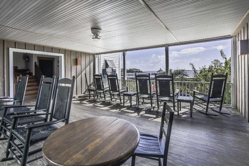 تختخواب و صبحانه Roanoke Island Inn