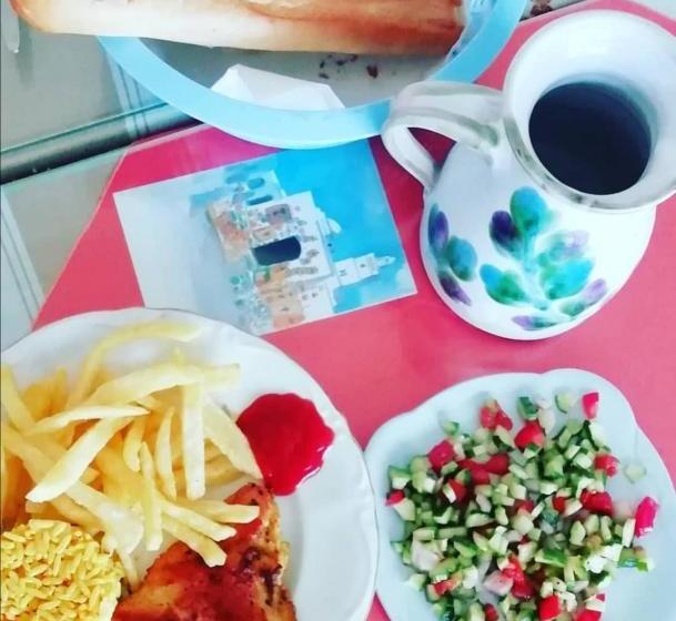 بنسيون L'hirondelle De Kelibia : Chez Amou