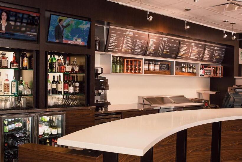 בית מלון כפרי Courtyard By Marriott Cape Girardeau Downtown