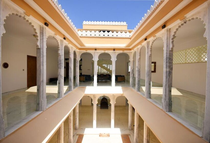 فندق Fateh Safari Suites By Fateh Collection