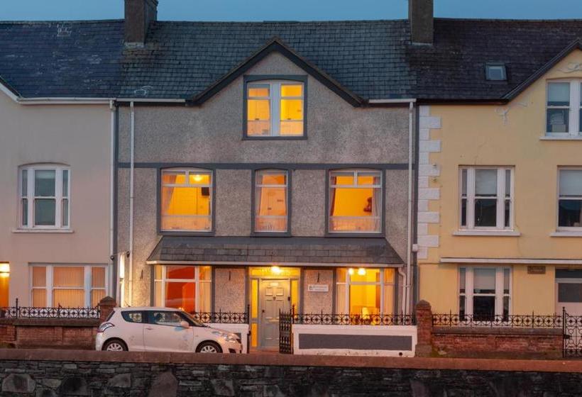 פנסיון The Waterfront