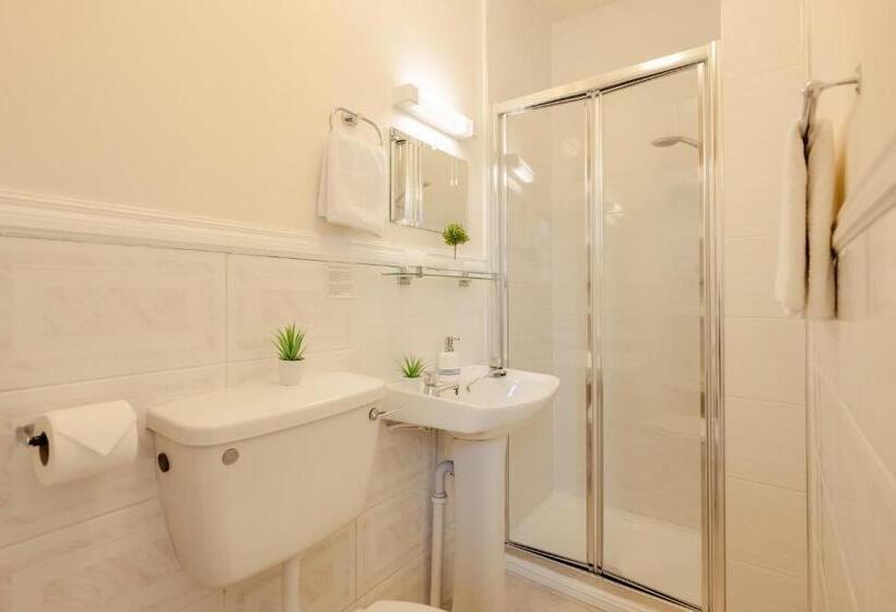 פנסיון The Waterfront