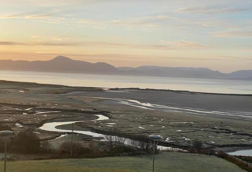 مبيت وإفطار Mcloughlins Of Mulranny