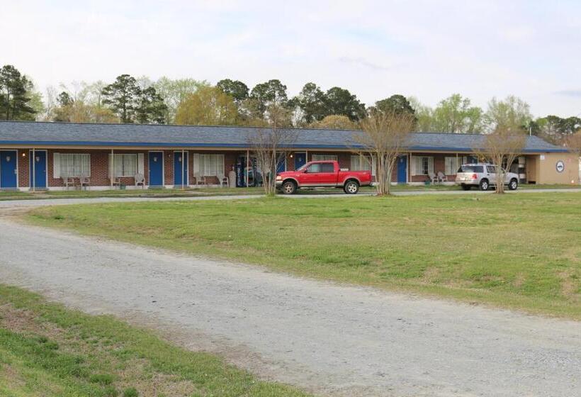 בית מלון כפרי Four Oaks Lodging