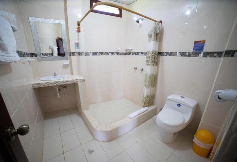 پانسیون Hostal Gladismar