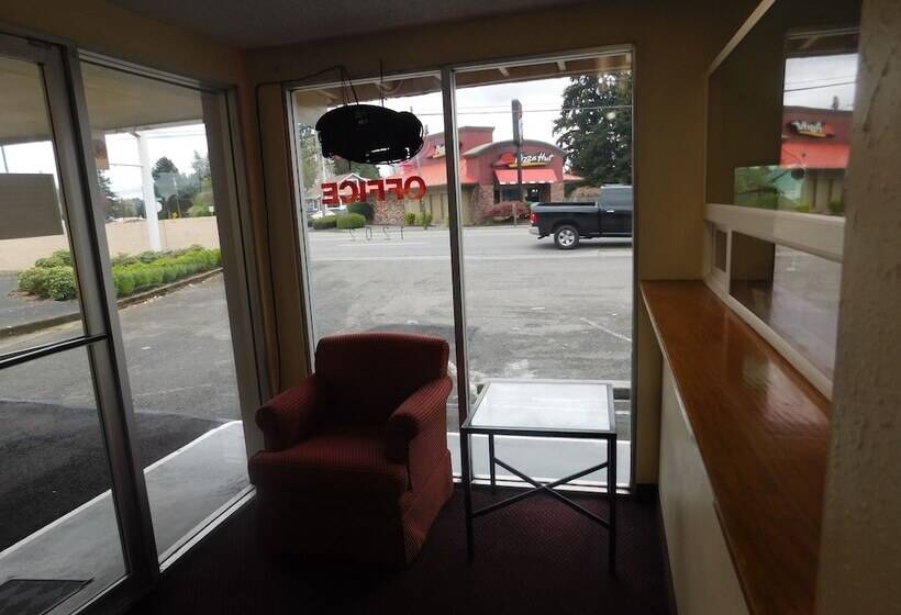 Auburn Motel