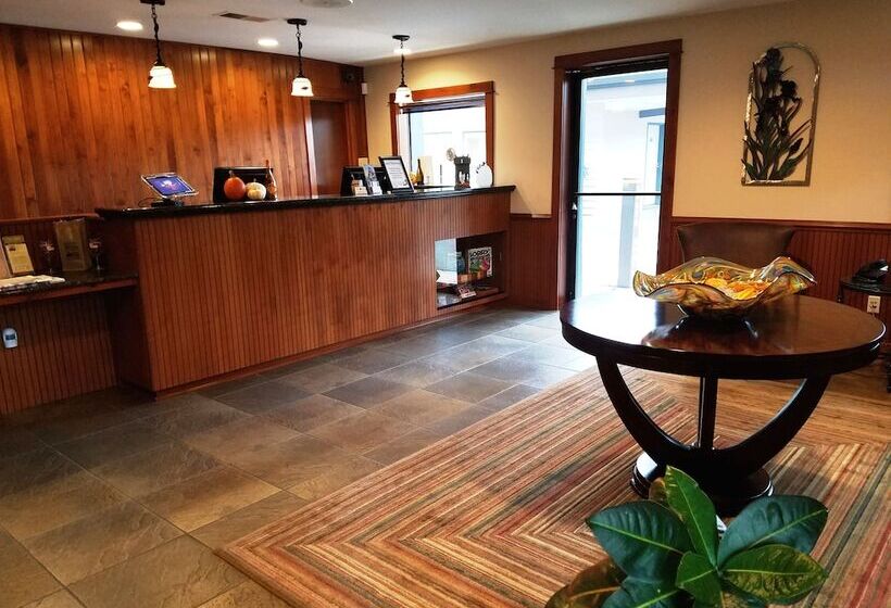 Мотель Redwood Hyperion Suites