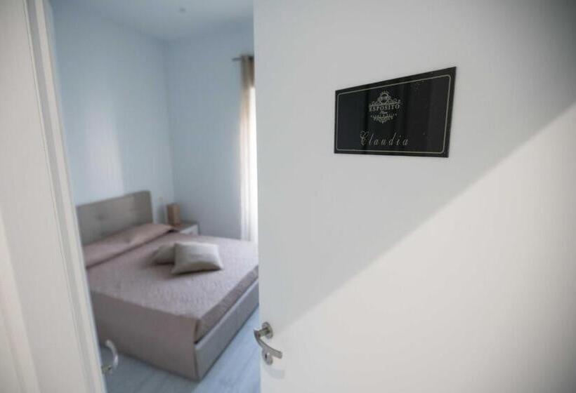 پانسیون Esposito Plaza S & Suite