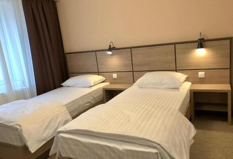 بنسيون Nueva Park