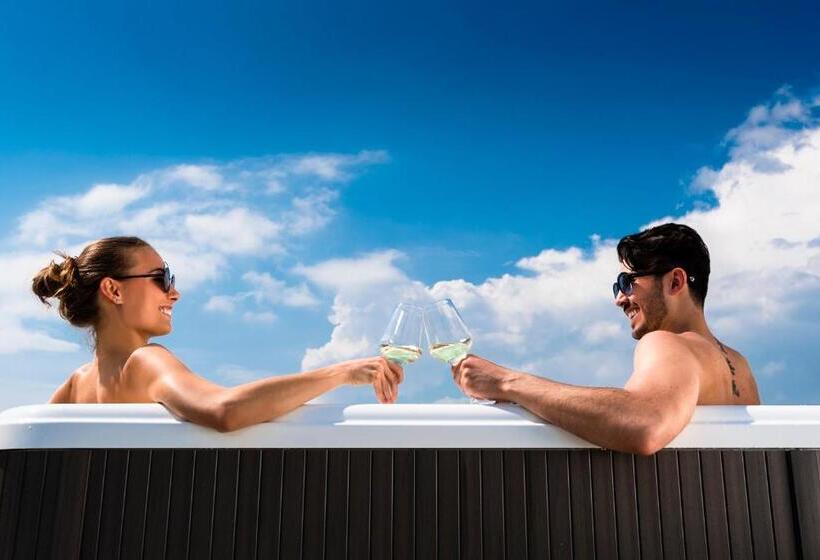 تختخواب و صبحانه Marconi 1935