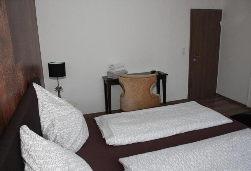 ユースホステル Gästehaus Chaplin