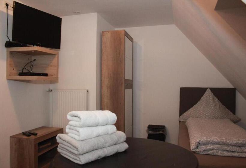 ユースホステル Gästehaus Chaplin