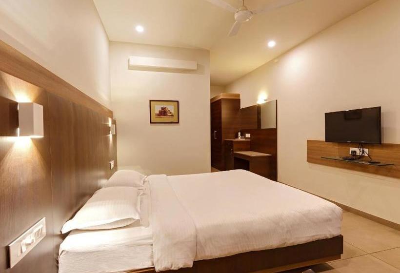 בית מלון כפרי Classic Mid Town