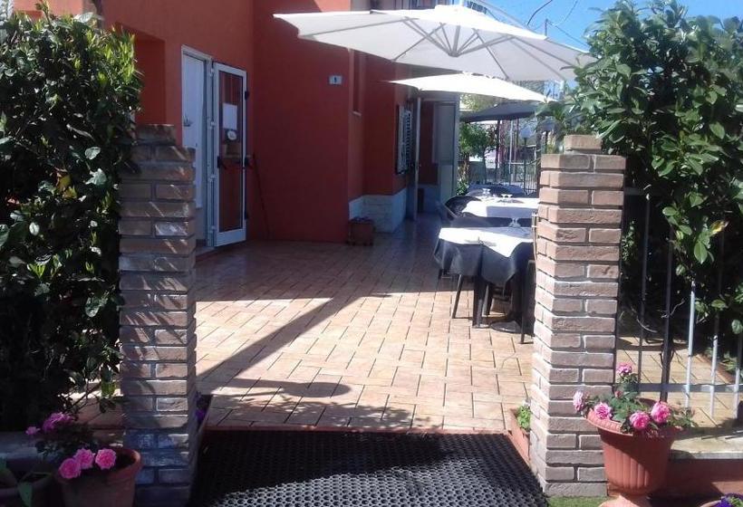پانسیون La Campagnola Trattoria Con Alloggio