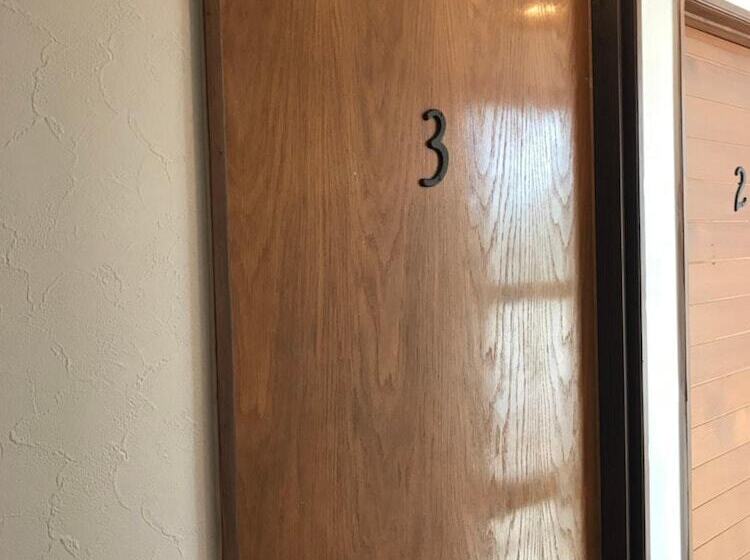 פנסיון Guest House Umusan