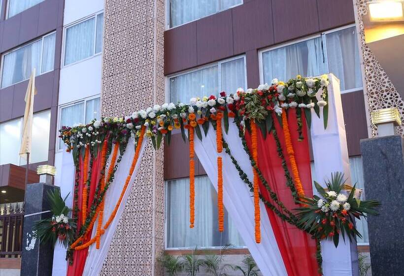 فندق The Ravindram