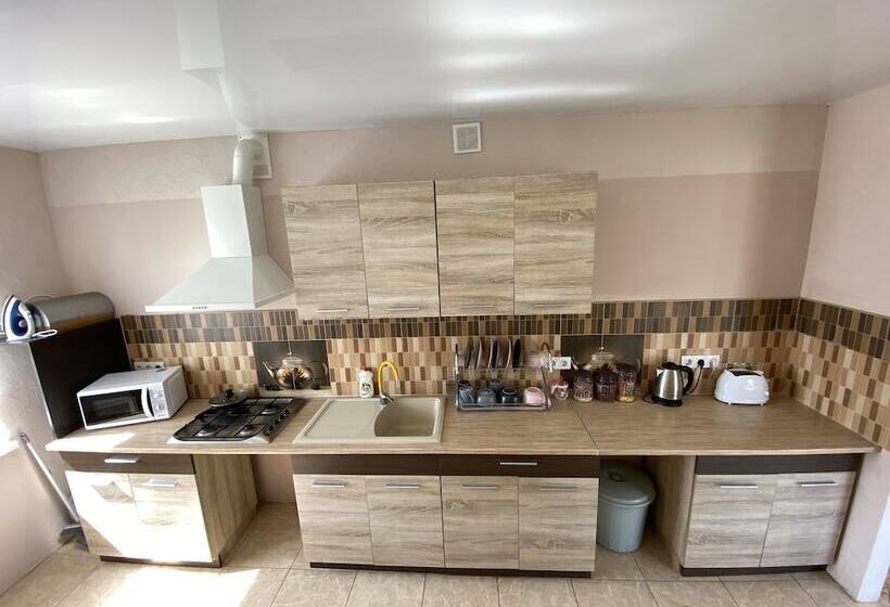 ペンション Element