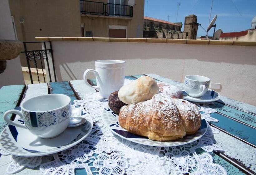 تختخواب و صبحانه Coraje Room & Breakfast