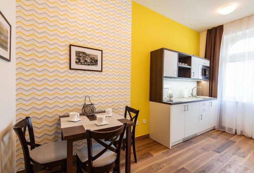 بنسيون Penzion Vila Slavia