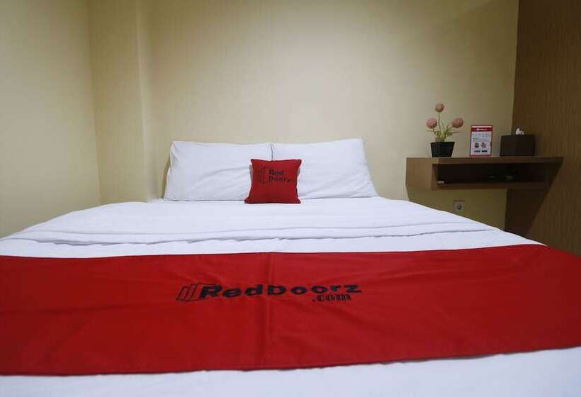 پانسیون Reddoorz Near Itc Cempaka Mas