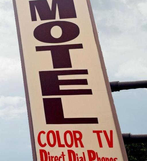 The Crest Motel