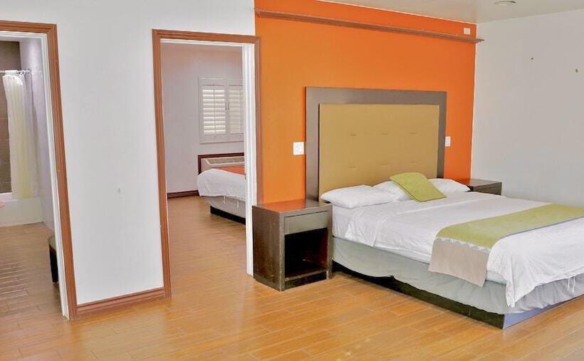 旅馆 Norwalk Inn & Suites