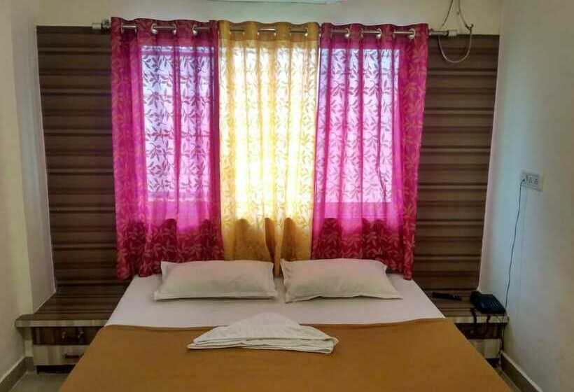 Hotel Silver Palm