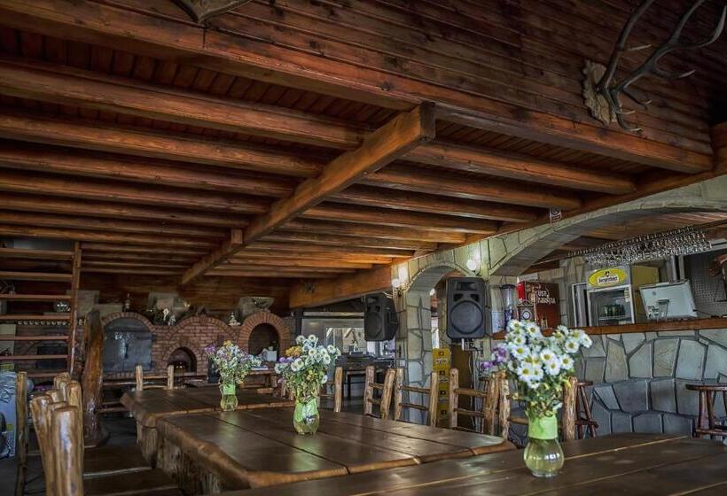 هتل Pastravaria Ursu