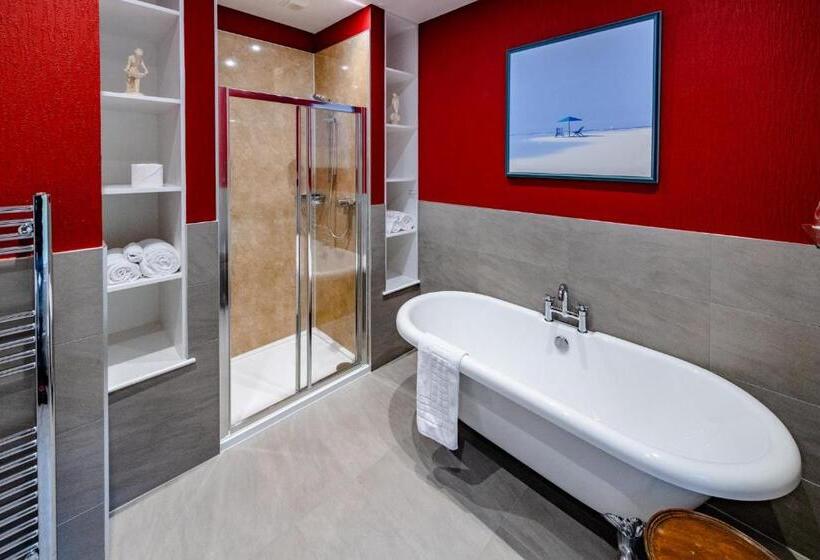 פנסיון Carradales Luxury Guest House
