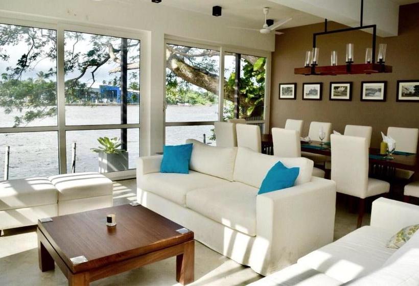 膳宿费 Villa On The Edge