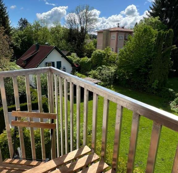 تختخواب و صبحانه Seebär Velden