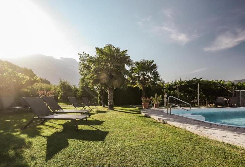 هتل Lingers Suites & Residence