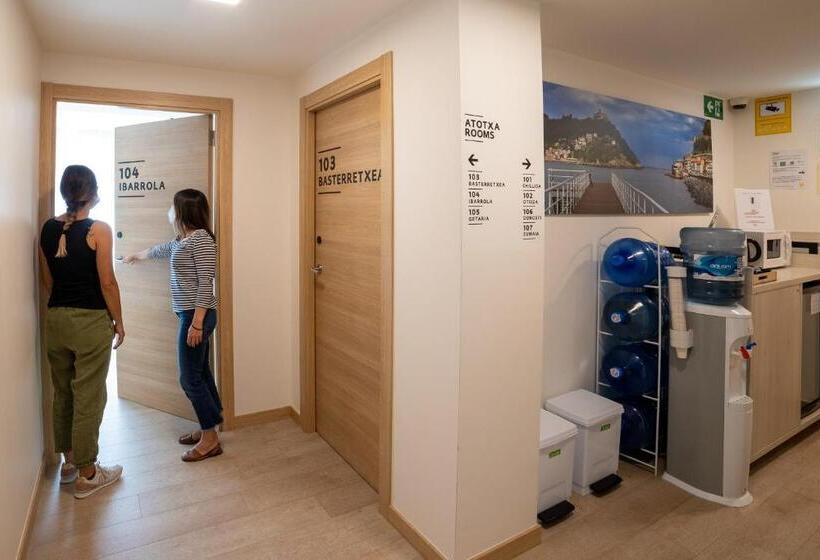 پانسیون Atotxa Rooms