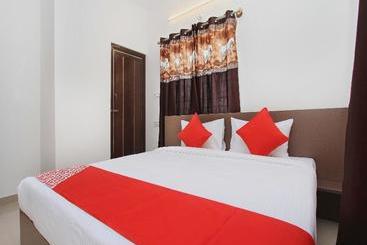 Fotos del hotel Oyo 11730 Maruthi Global:  7