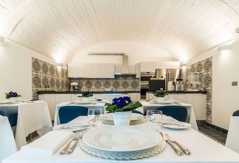 هتل Cafe Bleu Relais