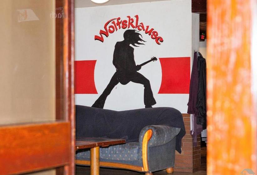 호스텔 Restaurant Pension Wolfsklause