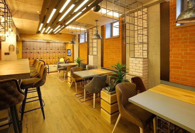 هتل Passpartu Home Garni