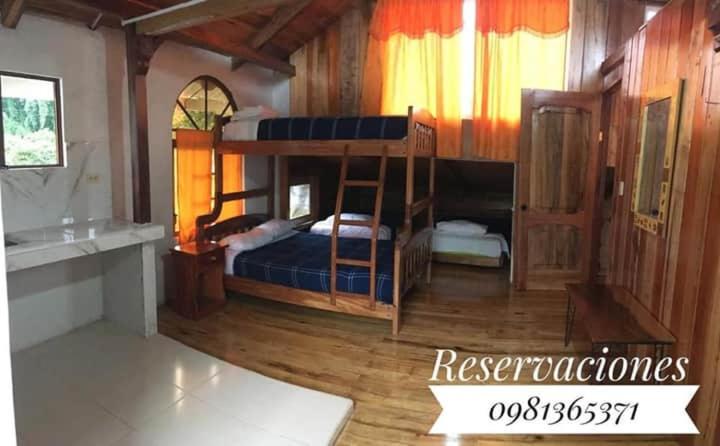 پانسیون Hostal Casa Cultural Mindo