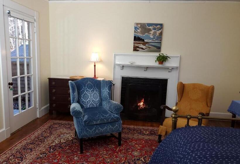 فندق صغير Harbourside Inn