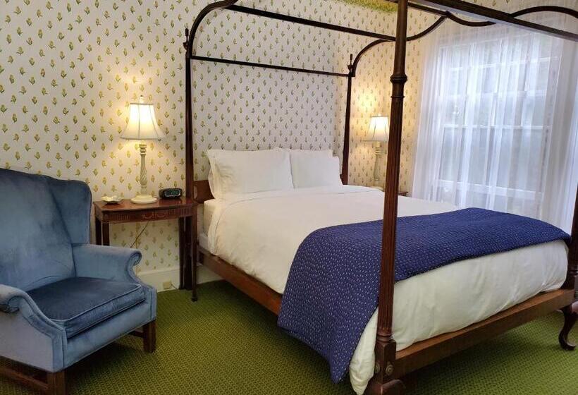 فندق صغير Harbourside Inn