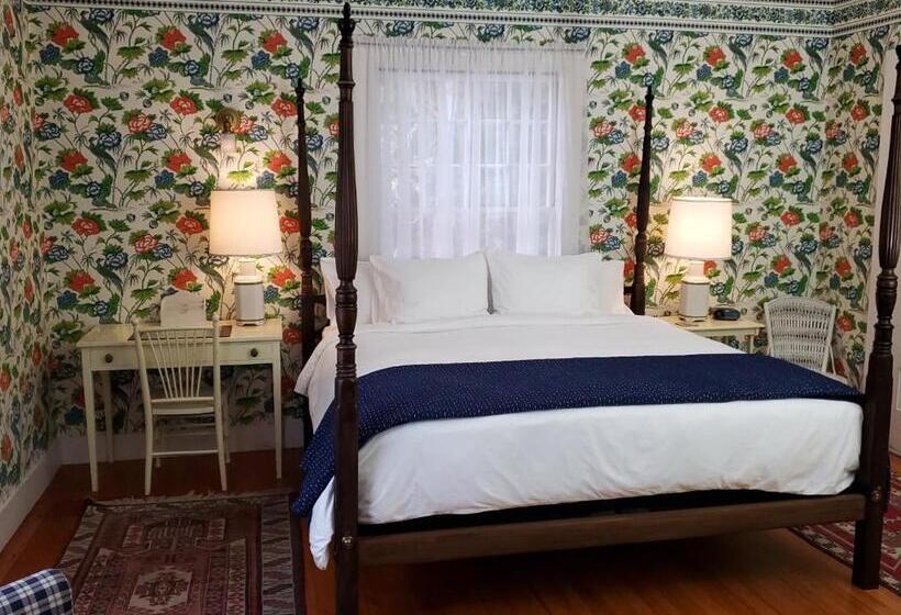 فندق صغير Harbourside Inn