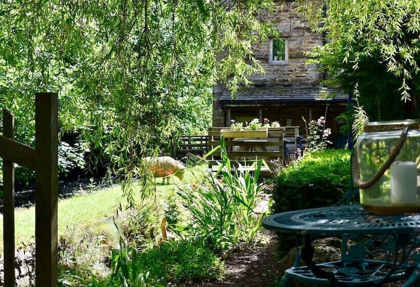 Bed and Breakfast Low Mill Guesthouse