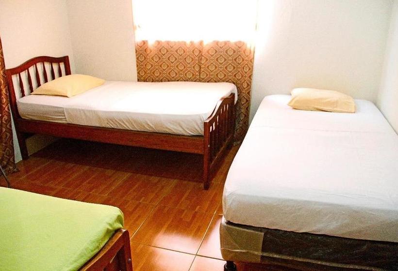 پانسیون Hostal Augustos