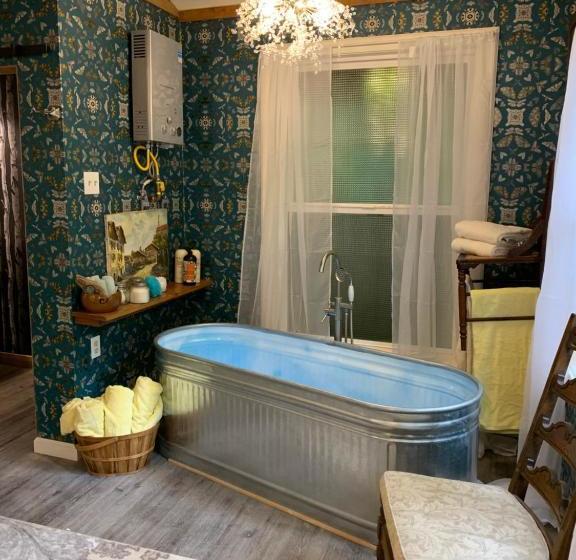 צימר Taylor Creek Lodge