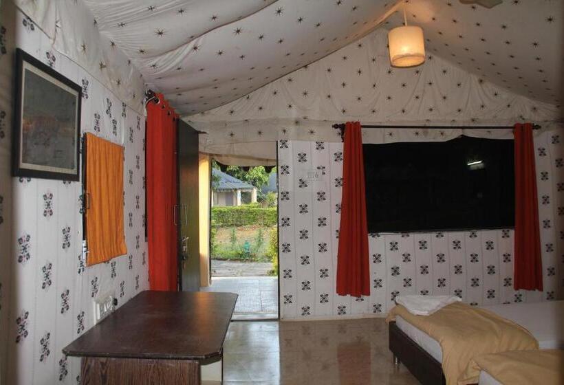 فندق Camp Serai Tiger Tadoba
