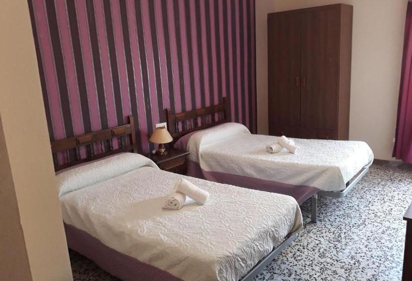 פנסיון Hostal Alcorisa